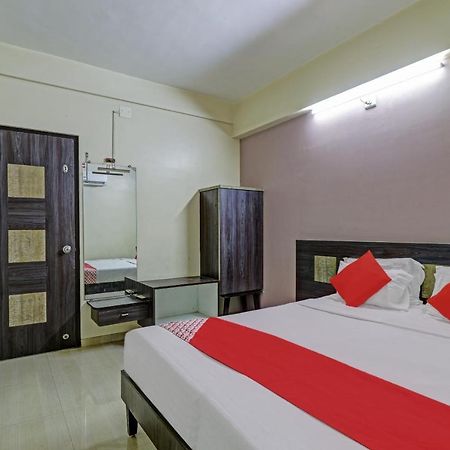 Oyo 82461 Hotel Darshan Banquet And Rooms Surat Eksteriør bilde